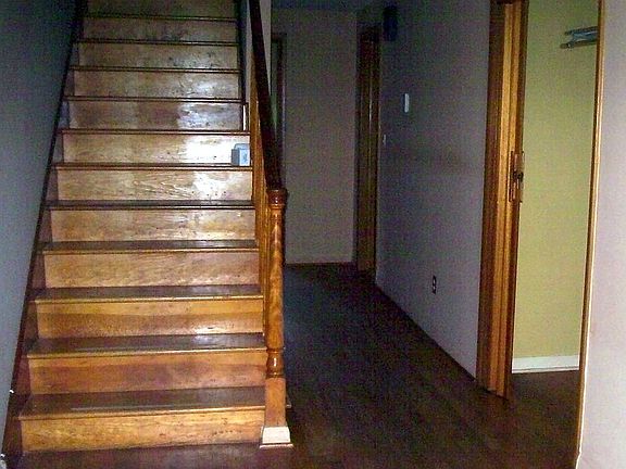 2nd image of 1104 Hillside Dr