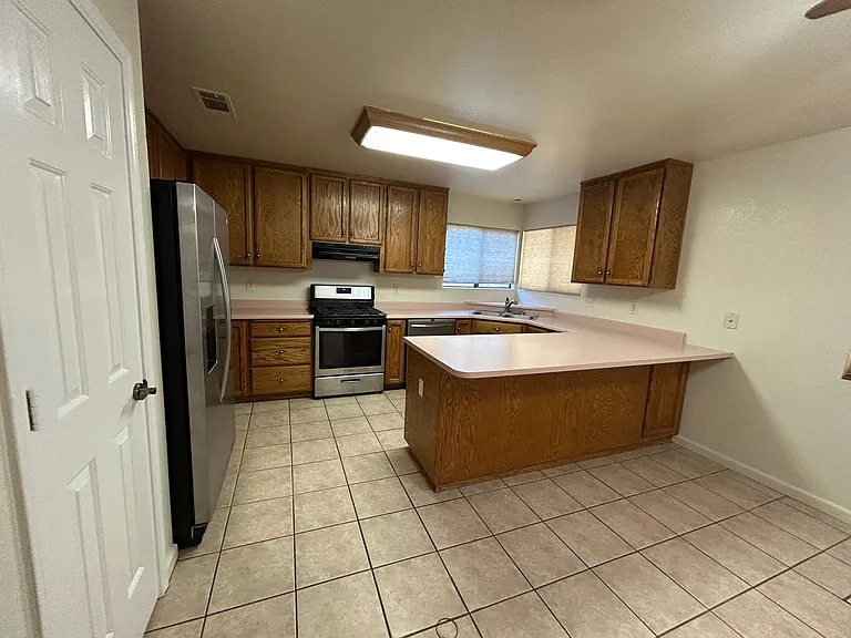 3190 Driftstone Dr — Photo 9