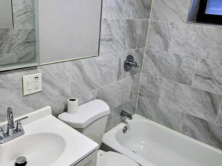 449 Washington Ave #5 — Photo 7