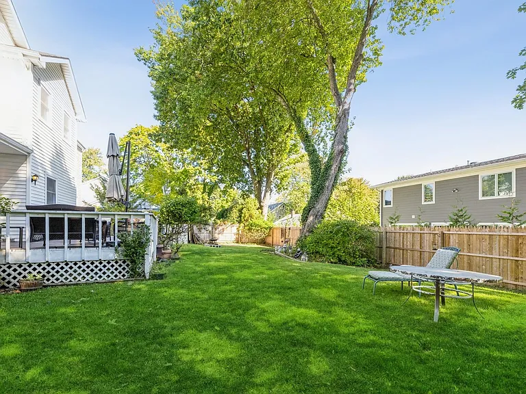 326 Brookside Ave — Photo 24