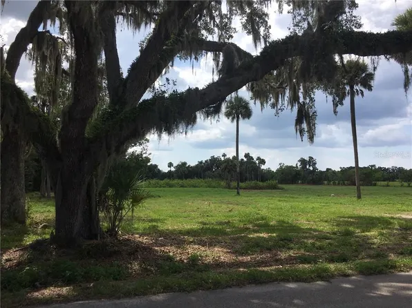 2820 Cameron Ave, Sanford, FL 32773