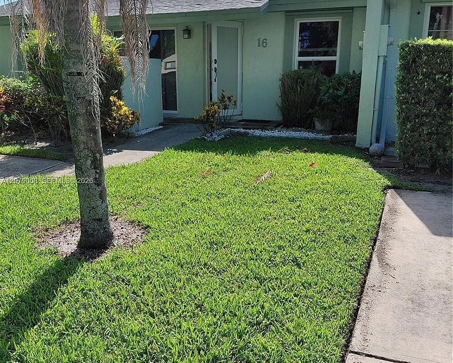 1st image of 16 Camden Ln