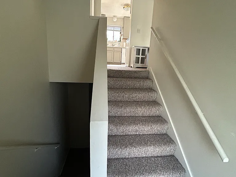 757 N Maple Rd — Photo 4