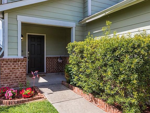 2nd image of 2710 Skyview Knoll Ct