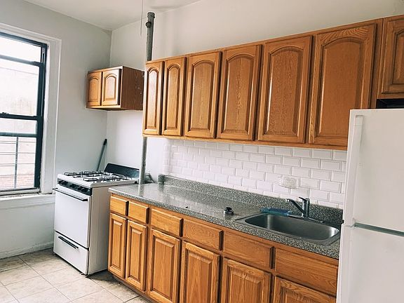 5th image of 636 W 172nd St APT 54