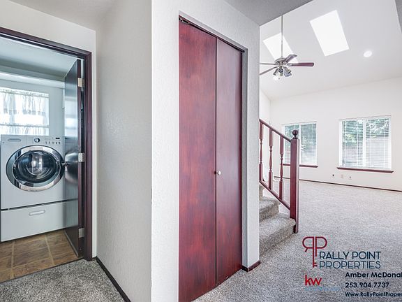 5th image of 3024 23rd Avenue Ct SE