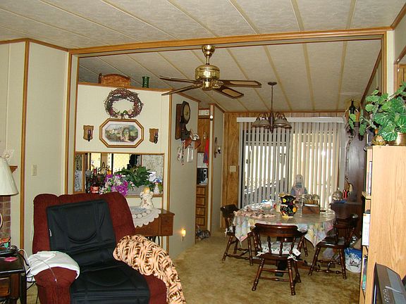 4th image of 10772 SE 127th Ln
