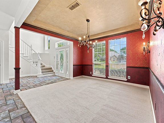 3rd image of 4 Amen Corner Ct