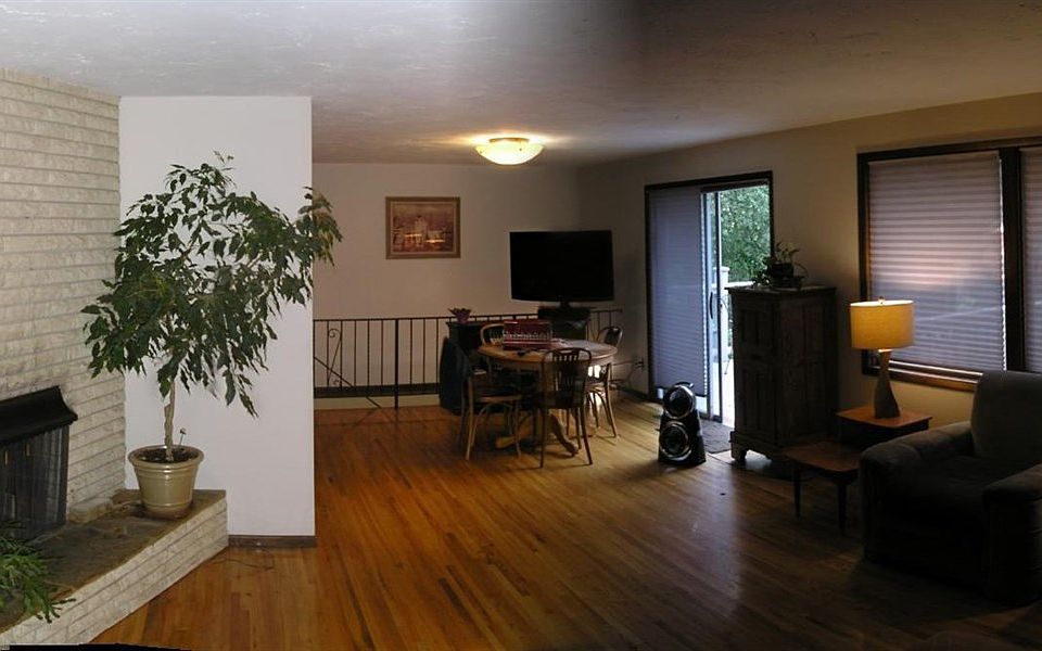 2nd image of 7124 N Winston Dr
