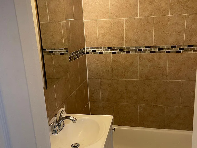 5522 Montgomery Rd — Photo 6