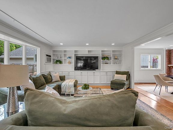 5th image of 33 Poplar Place