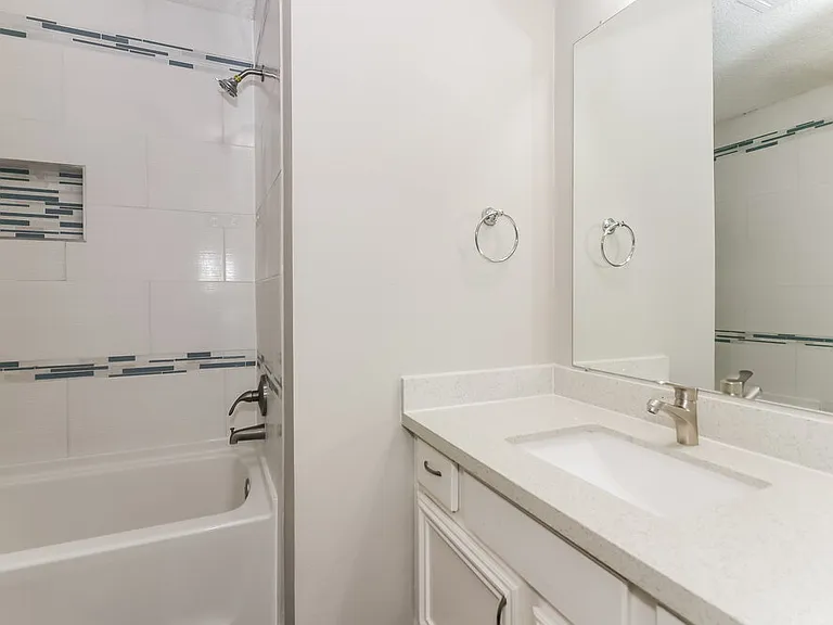 12723 Ashford Knoll Dr — Photo 15