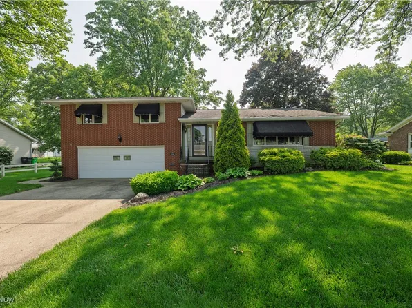 768 Oakcrest Ln NE, Massillon, OH 44646