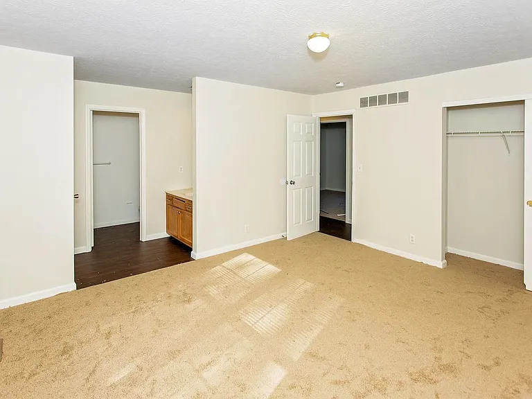 5695 Victoryview Ln — Photo 18
