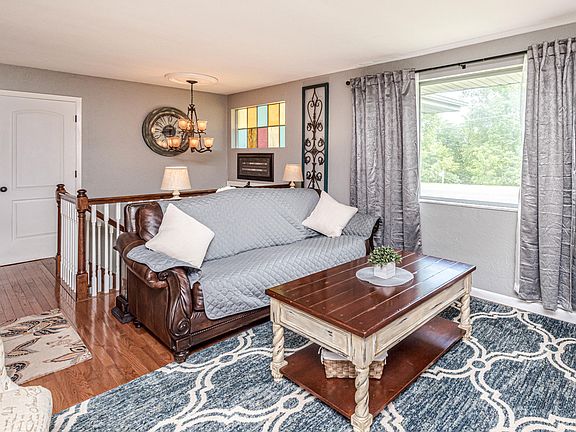 5th image of 4751 Henwick Ln