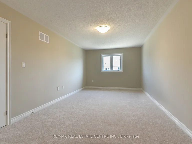 44 Cittadella Blvd — Photo 16