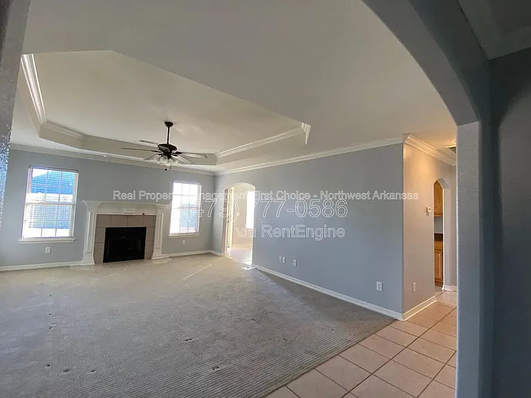 320 Beasley Dr — Photo 4