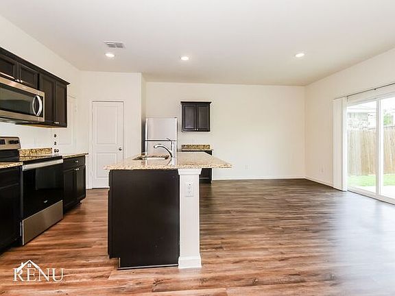 3rd image of 6021 Mojave Dr