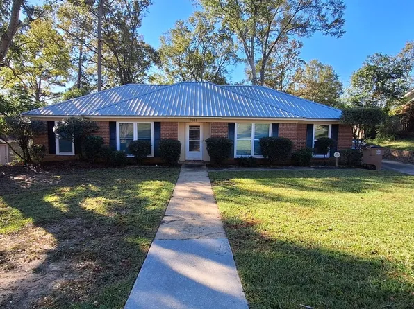 7021 Woodlea Dr S, Mobile, AL 36695