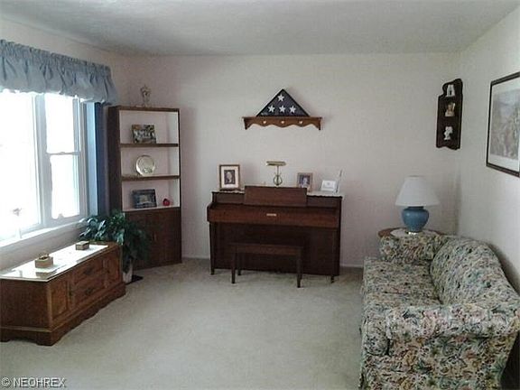2nd image of 6878 Canterbury Dr
