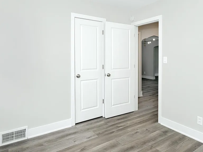 1 820/822 E 5th St #1 — Photo 20