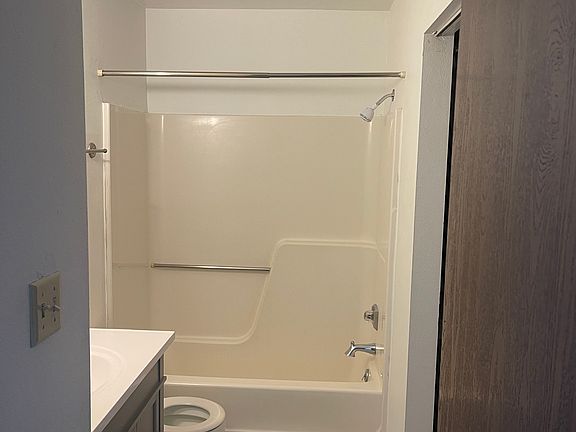 3rd image of 5400 Imperial Ct #5406