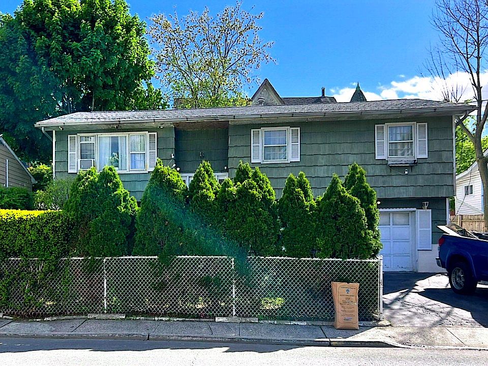 1st image of 4 Conklin Avenue