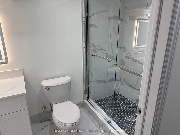 Tennant Cir — Photo 8