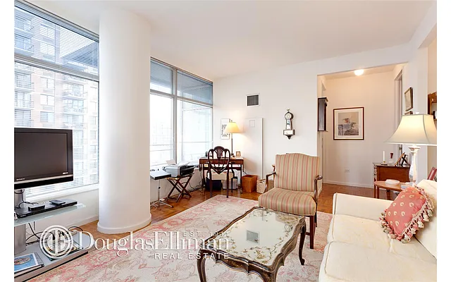 Rented by Douglas Elliman | media 11
