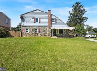 743 W Penn Pines Blvd, Aldan, PA 19018