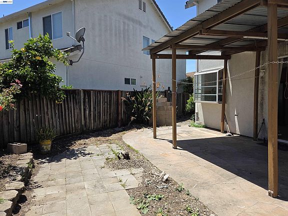 5th image of 378 Alvarado St