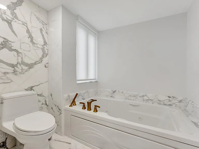 120 SE 5th Ave #426 — Photo 34
