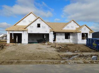792 N Sparrow Way, Grafton, WI