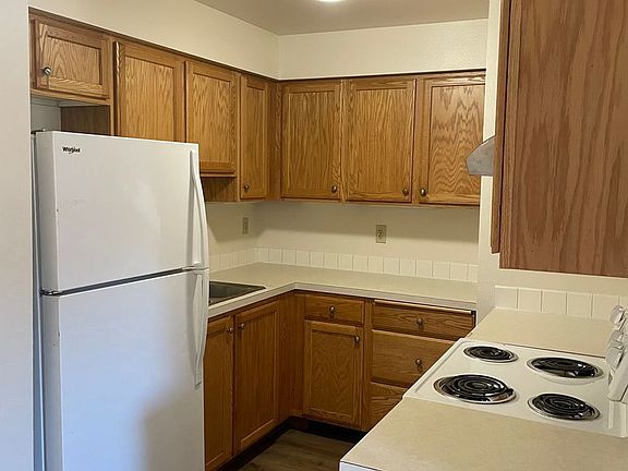 4th image of 3208 Wetmore Ave #2B-2Ba-900Sqft