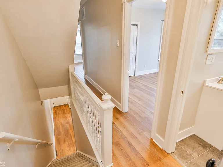 421 Union St — Photo 23