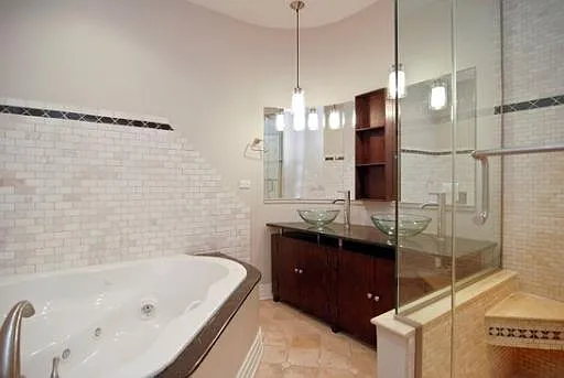 918 W Van Buren St — Photo 10