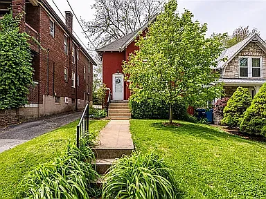 3 bed, 925 sqft, $2,150 — Photo 3