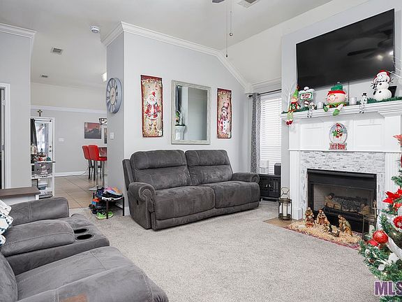 5th image of 41027 Villa Ct N