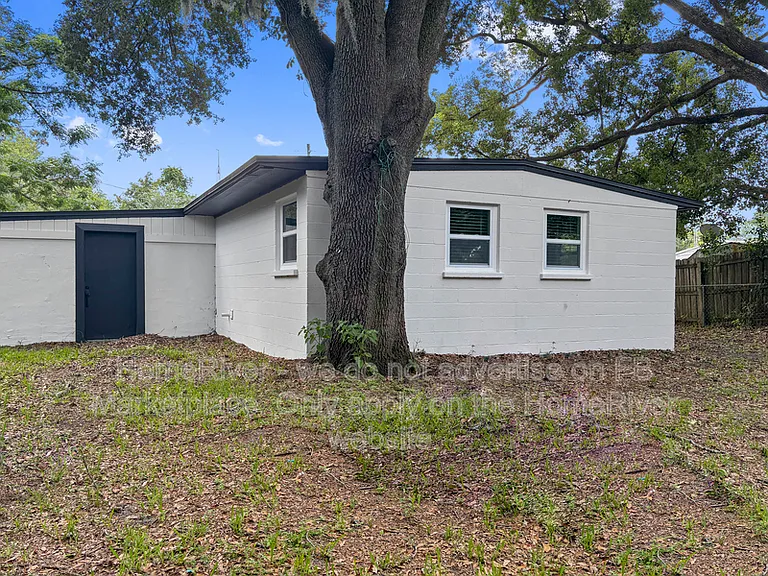 1942 Brookview Dr S — Photo 19