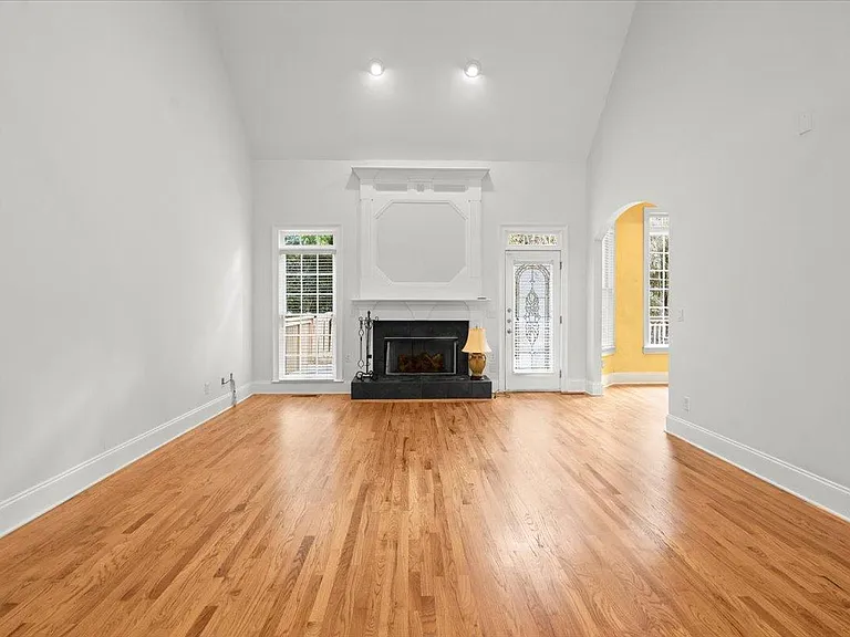 875 Wescott Ln — Photo 21