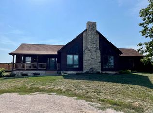 1319 11th Ter, Marysville, KS 66508