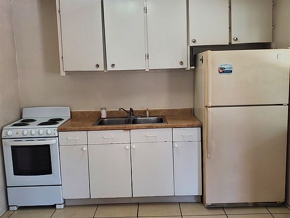 3rd image of 2595 50th Ave N #3