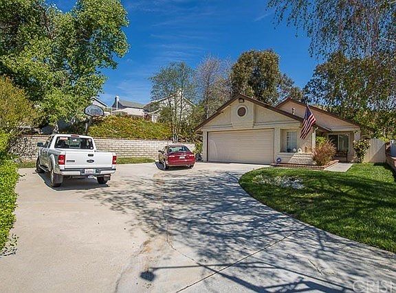 3rd image of 22727 Boxwood Ln