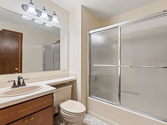 5th image of 918 E Windfield Pl #918