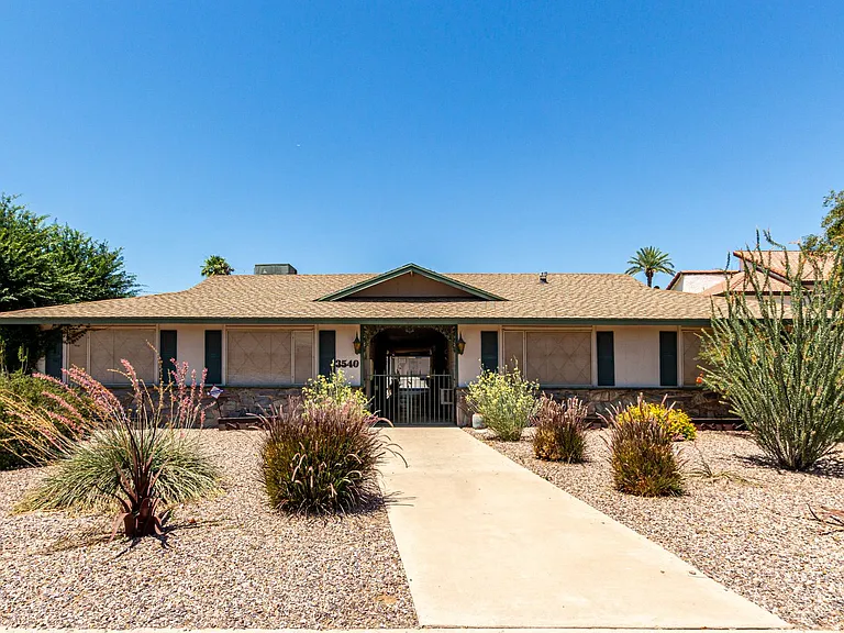 3540 E Montecito Ave — Photo 3