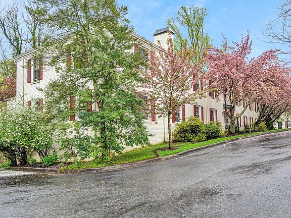 2nd image of 2940 Rivermont Ave APT 21