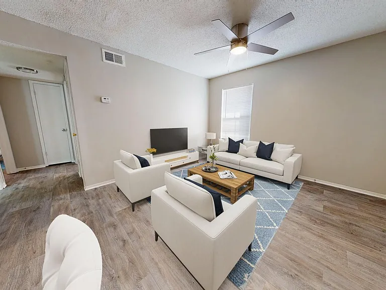 Biloxi Oaks Apartments — Photo 37