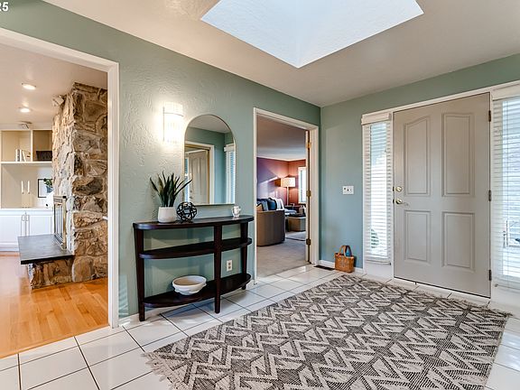 5th image of 2595 Highland Oaks Dr