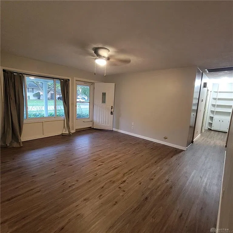 3 bed, 2.0 bath, 1248 sqft, $1,600 — Photo 2