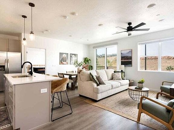 2nd image of 875 W Akoya Pearl Rd #205